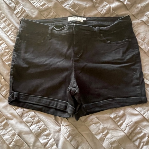Torrid Black Jean Shorts size 18 - Picture 1 of 4